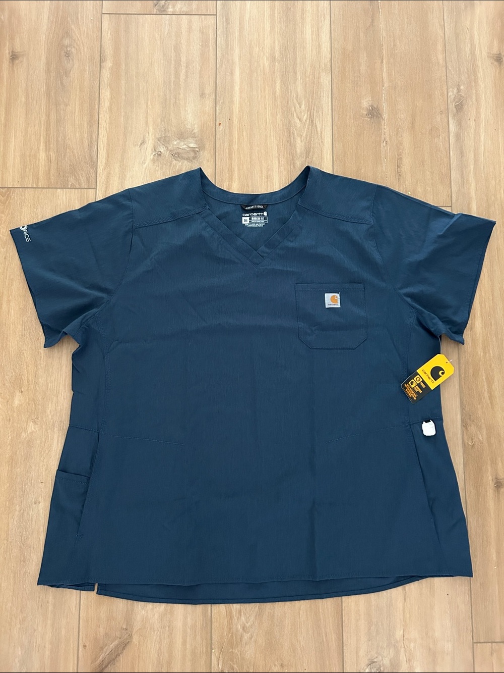 NWT - CARHARTT Force Cross Flex Modern Fit Women’s Scrub Top